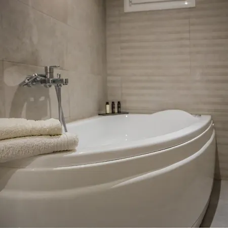 Irida Βίλα Αγία Ευφημία