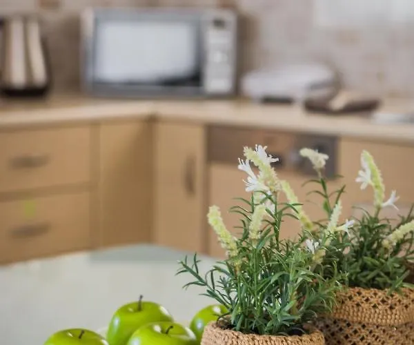 Irida Willa Agia Efimia