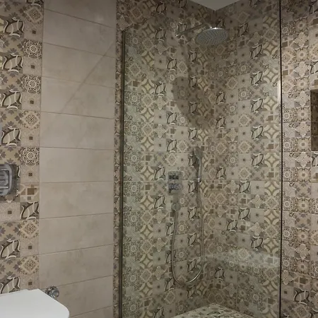 Irida Villa